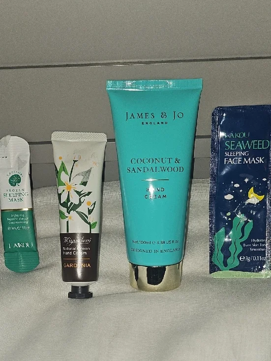 Hand And Face Mask Bundle - Picture 2 of 4